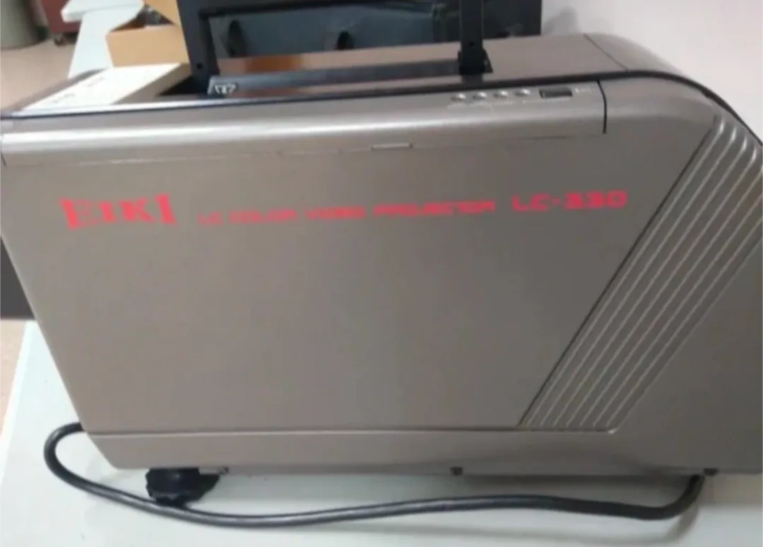 RARE VINTAGE Eiki LC Color Video Movie Projector LC-120 image indicator(4)
