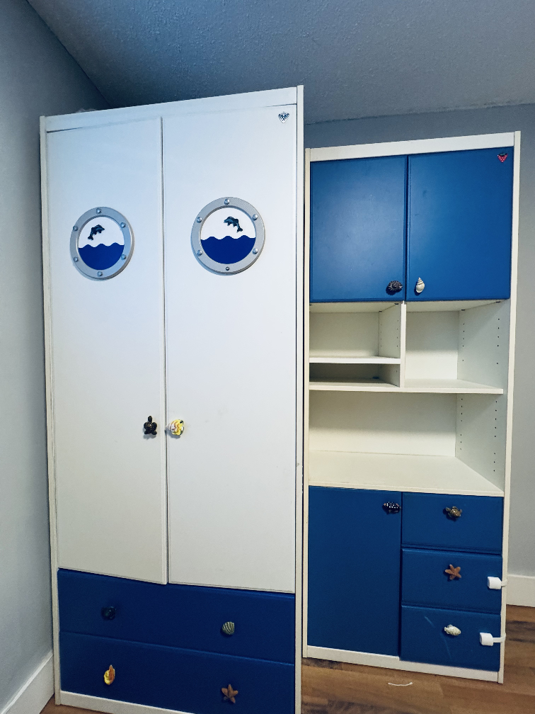 kids wardrobe and bookshelf for free - photo 2