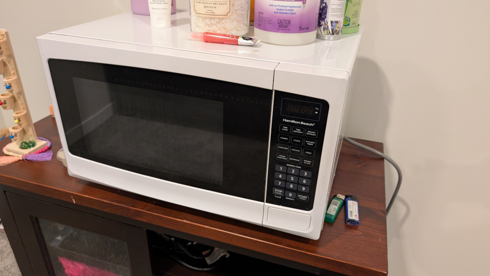 Hamilton Beach White Microwave
