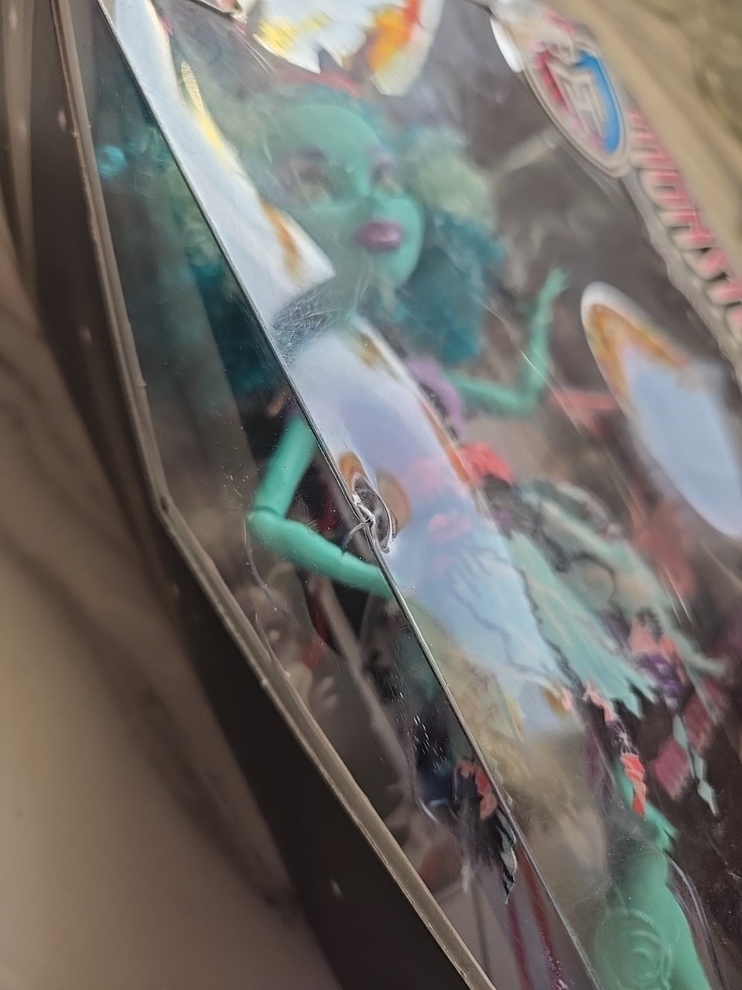 Monster High Honey Swamp Hauntlywood Doll - photo 3