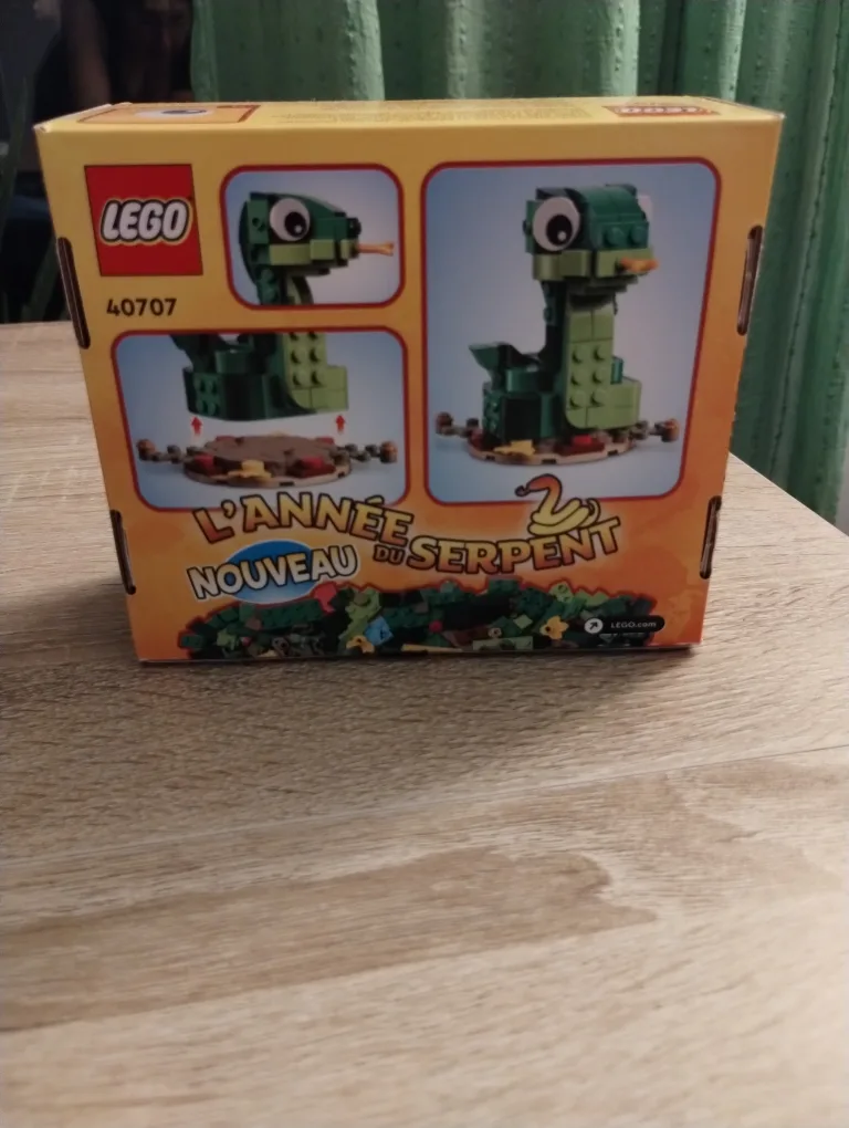 LEGO Snake. New Lunar year edition. image indicator(2)