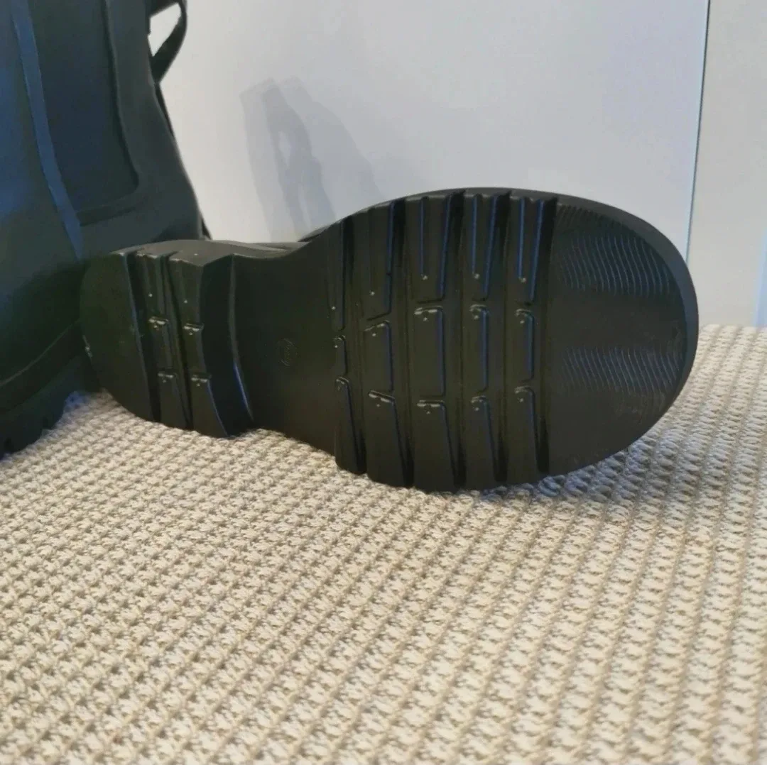 Brand New Black Leather Platform Ankle Boots - Size 7 image indicator(4)