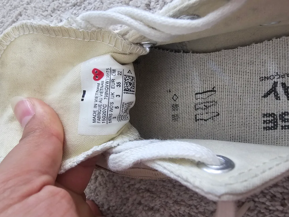 Converse x Comme des Garçons PLAY Chuck Taylor Low Top Sneakers image indicator(6)