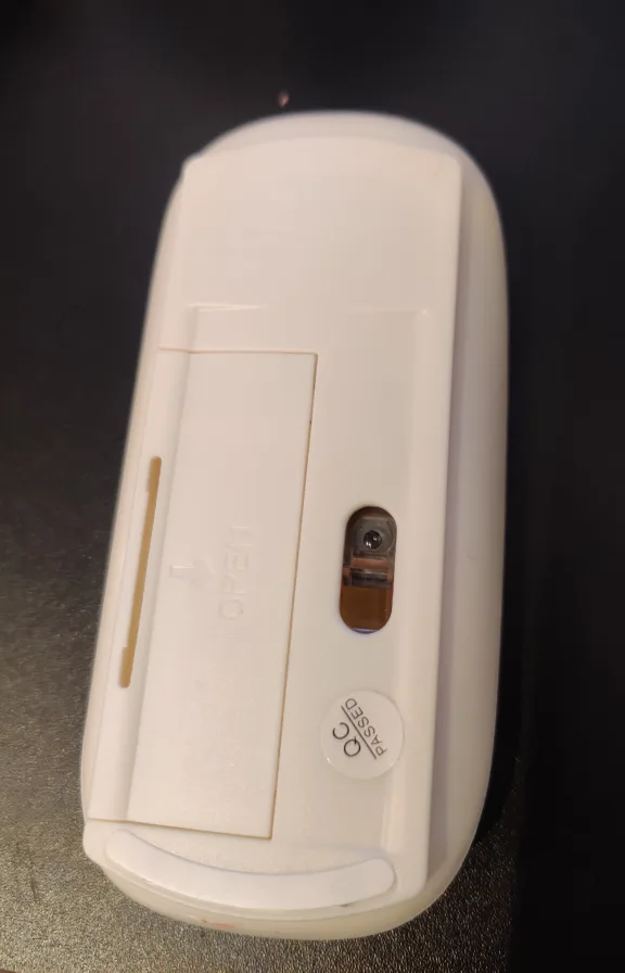 White Wireless Mouse image indicator(3)