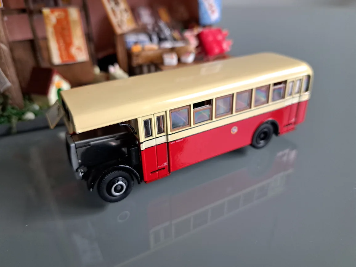 ABC Model Shaukiwan Bus No. 2 diecast model image indicator(9)