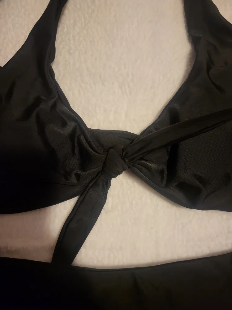 Zaful Tie Front Bikini Set Size: Large image indicator(4)