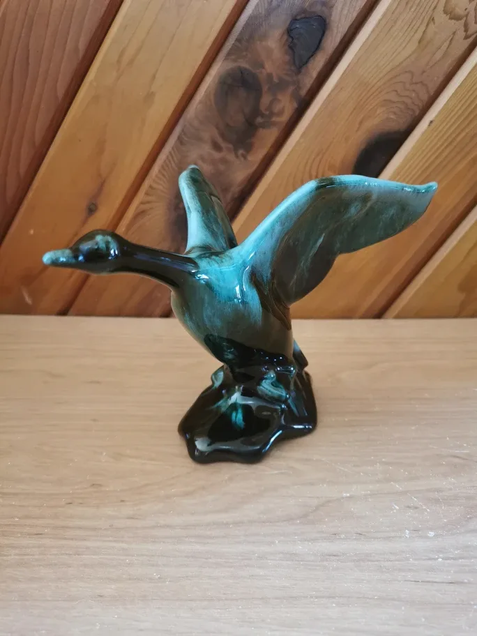 Vintage Blue Mountain Pottery Canada Goose Figurine image indicator(6)