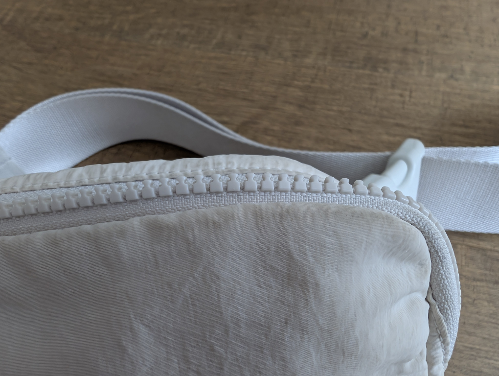 Lululemon Belt Bag - Off-White - photo 2