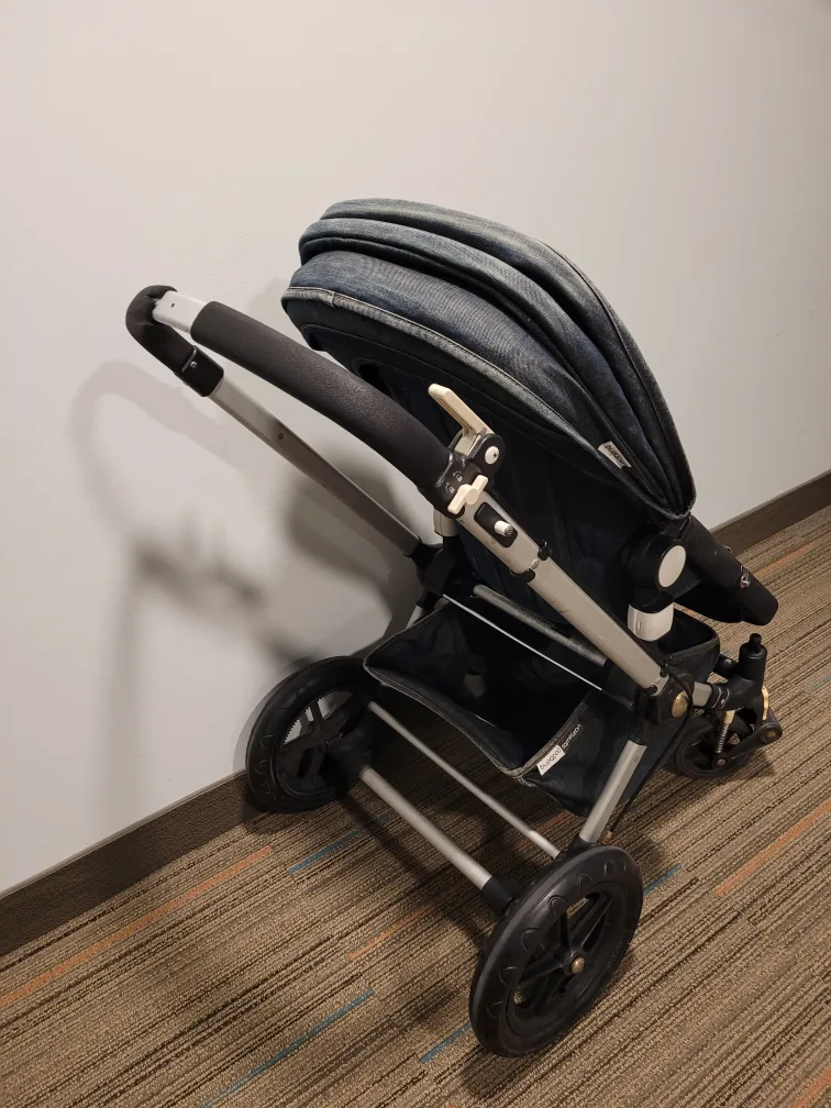 Bugaboo Denim Stroller EUC Special Edition image indicator(5)
