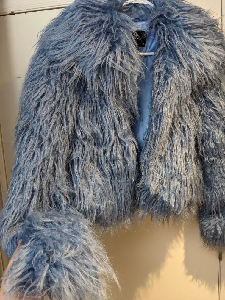 unreal fur jacket size small image indicator(4)