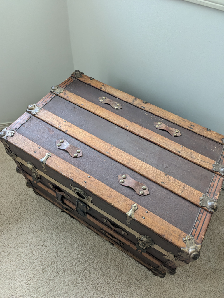 Vintage Storage Chest - photo 4