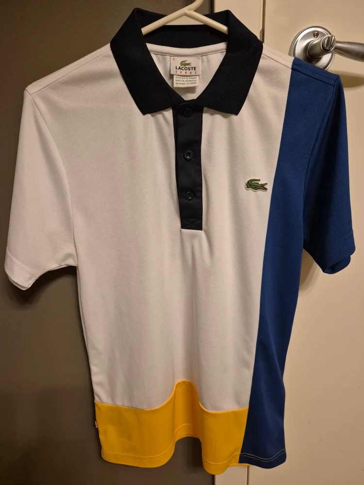 Lacoste Men's Clothing and Accessories Bundle image indicator(9)