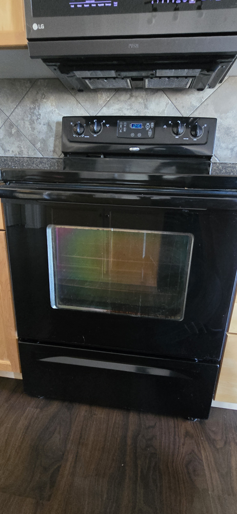 Whirlpool Electric Range - photo 4