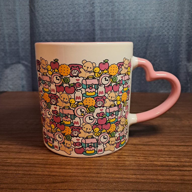 Hello Kitty Heart Mug 💕🥺 - photo 3