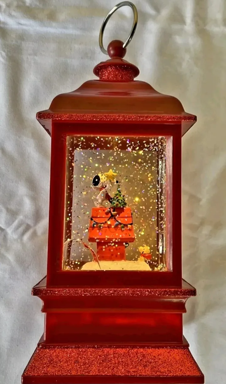 Peanuts Snoopy Christmas Lantern Snow Globe image indicator(2)