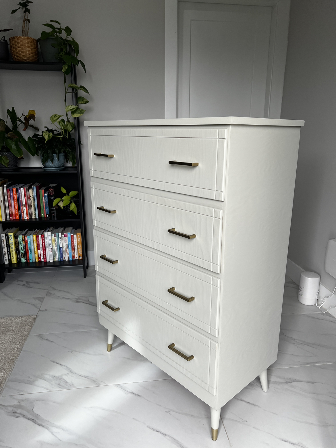 ✨✨Solid wood tallboy dresser✨✨ - photo 3