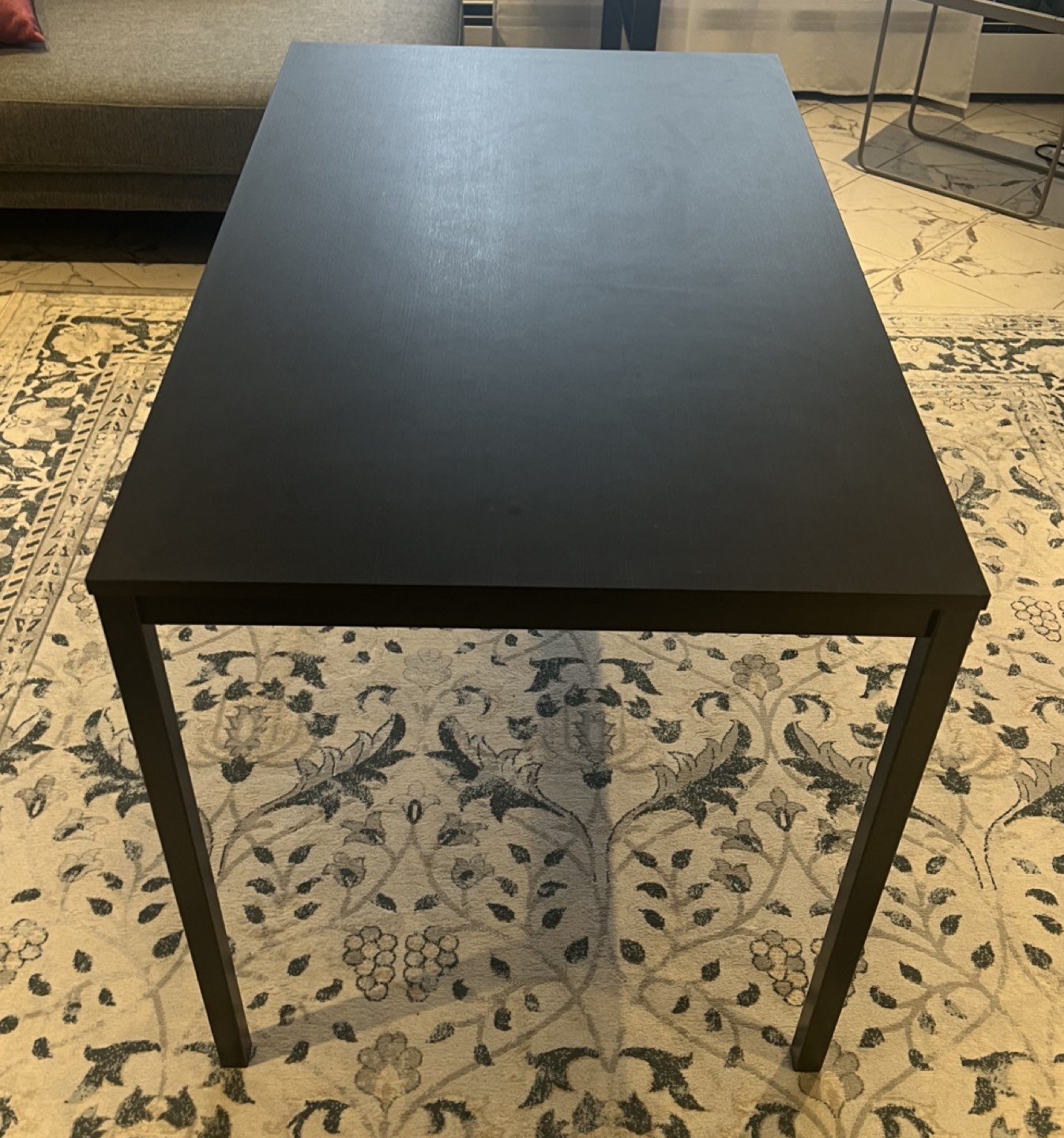 Desk - photo 4