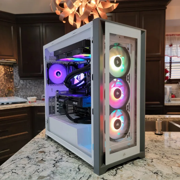 Performance Gaming PC : Ryzen 7 7700X / RTX 5070 / 32GB RAM image indicator(2)