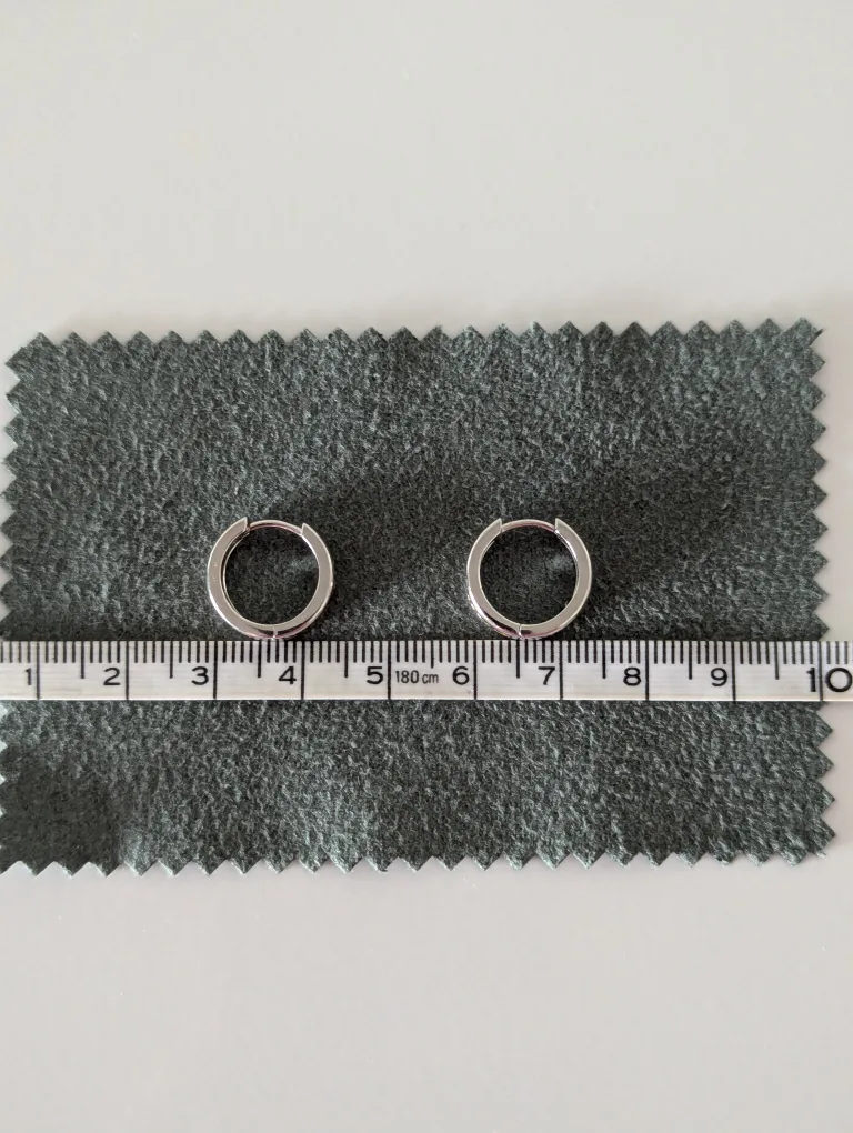 S925 Sterling Silver and Gold Hoop Earrings image indicator(4)