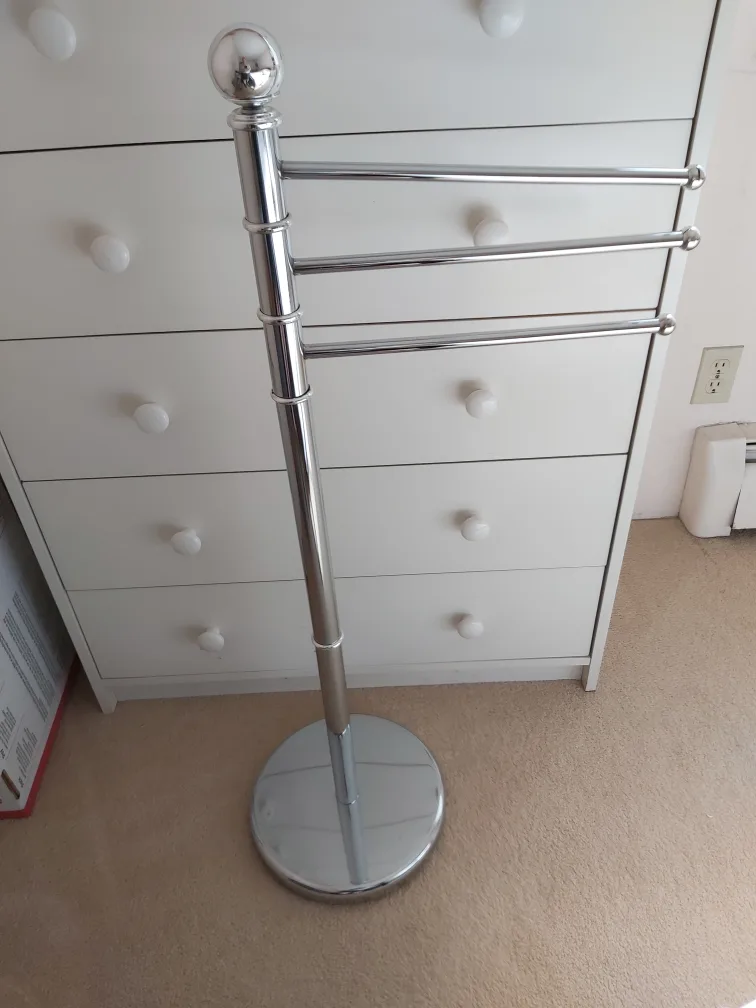 Chrome Freestanding Towel Rack thumbnail