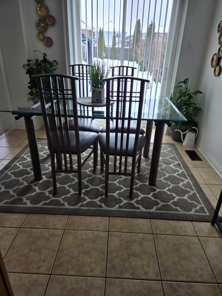 Glass Dining table x 6 chairs