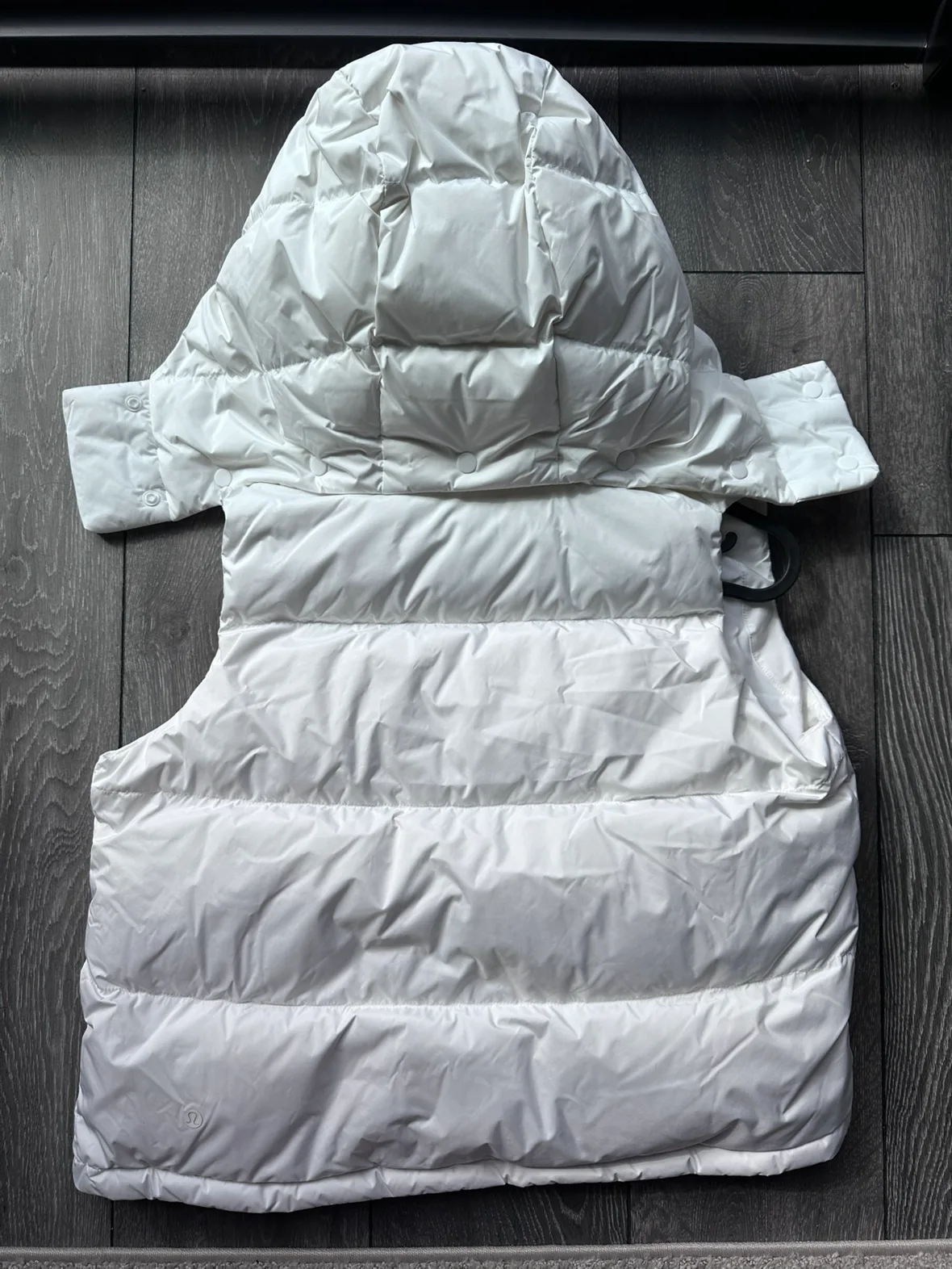 LIKE NEW Lululemon Women’s Wunder Puff Cropped Vest image indicator(3)