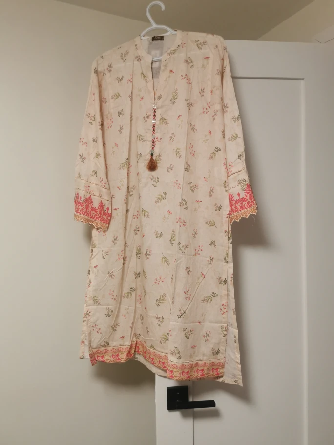 ACE Brand Women's Floral Kurti - Size Medium - photo 4