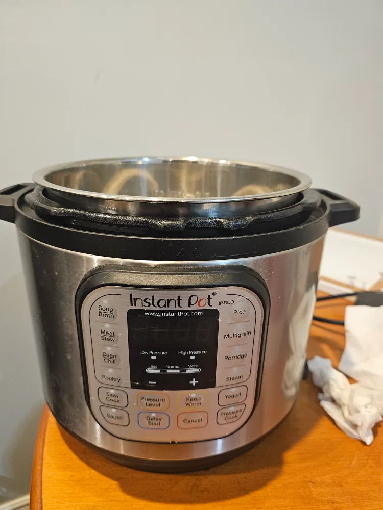 Instant Pot Electric Pressure Cooker 6Qrt