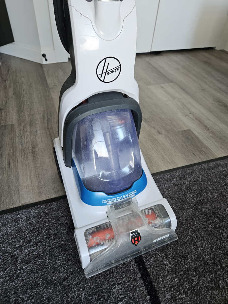 Hoover PowerDash Pet Carpet Cleaner - photo 2