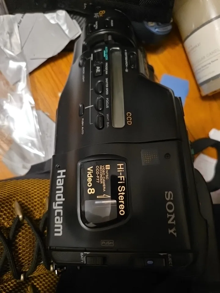 Vintage Sony Handycam Video8 Camcorder CCD-F77 image indicator(2)