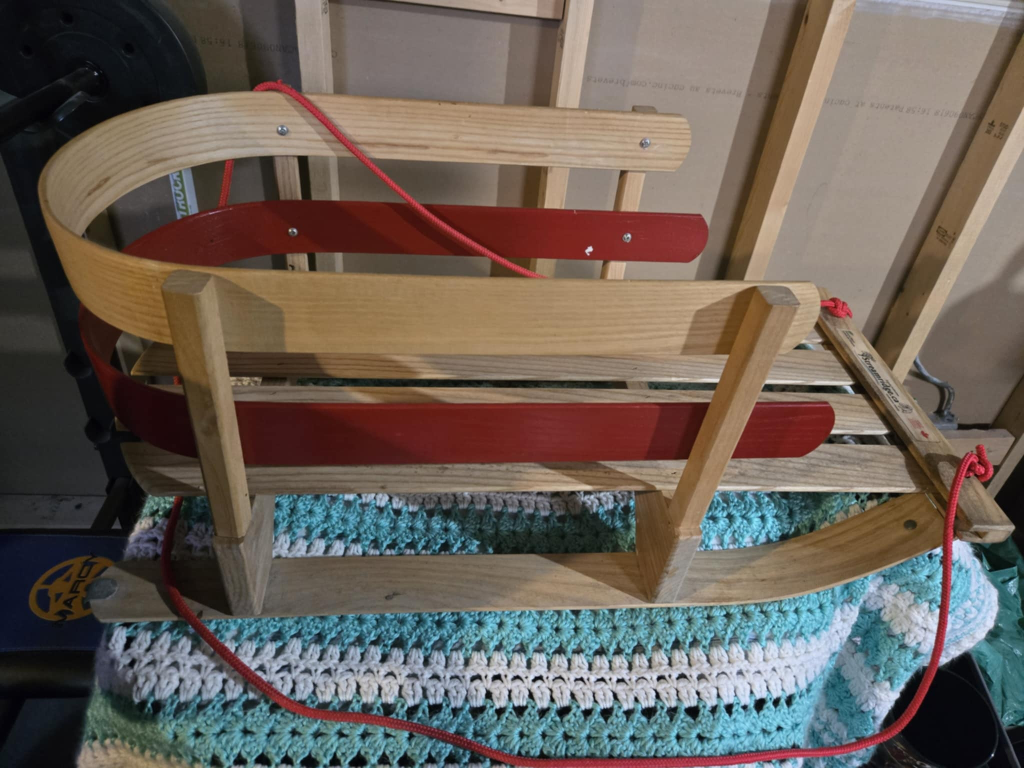 Streamridge Grizzly Collection Wooden Sled