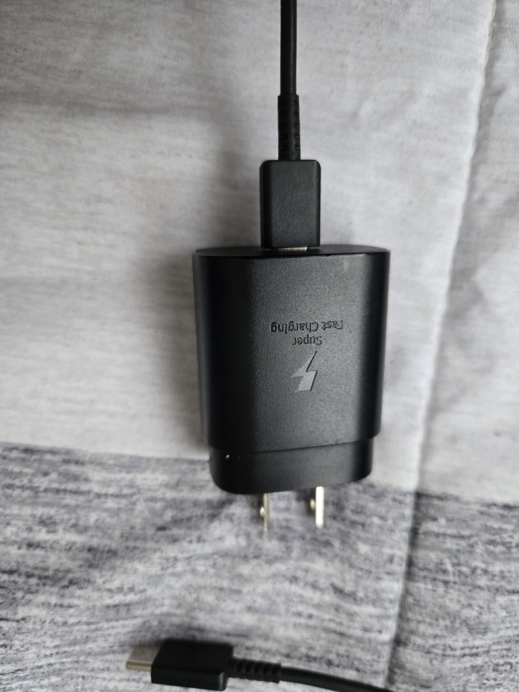 Samsung 45W Super Fast Charging USB-C Wall Charger with Cable - photo 3