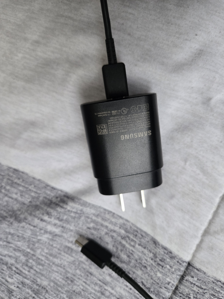 Samsung 45W Super Fast Charging USB-C Wall Charger with Cable - photo 4