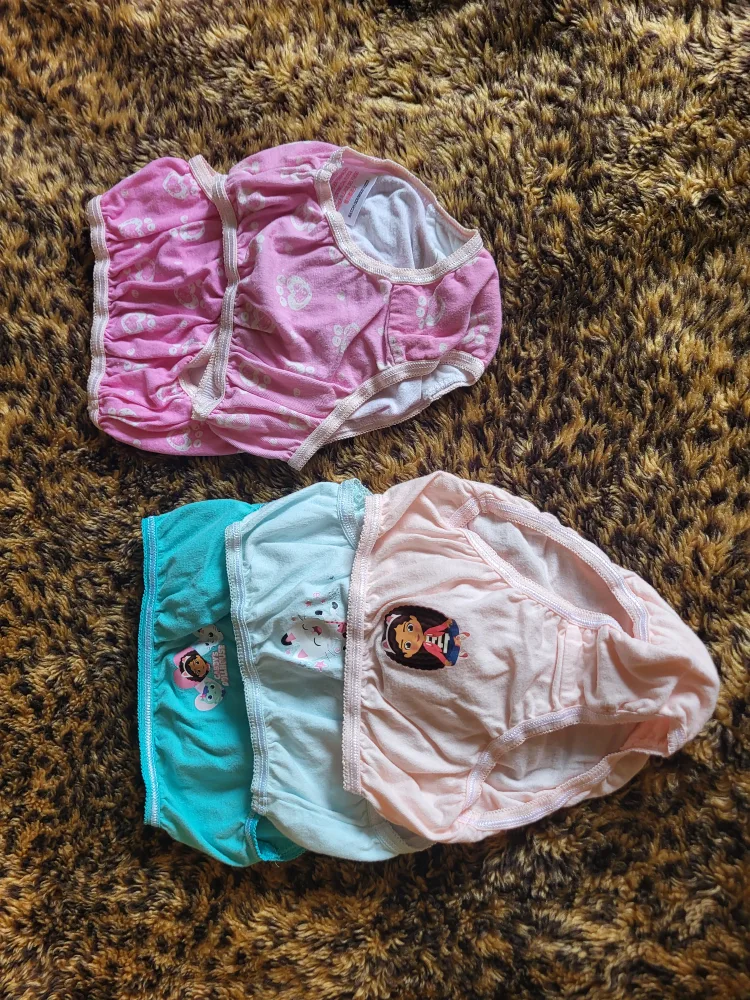 Girls' Underwear Set (Size 3-4 Years) thumbnail
