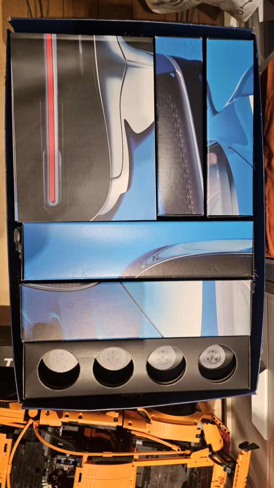 LEGO Bugatti Chiron Technic Model 42083 - photo 4