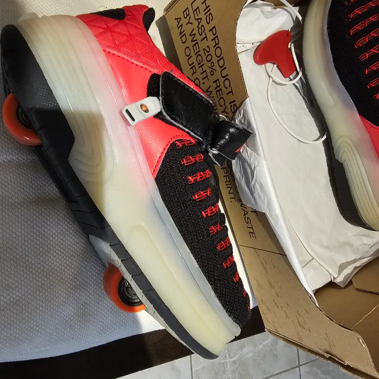 New Kids' Roller Shoes - Red and Black image indicator(2)