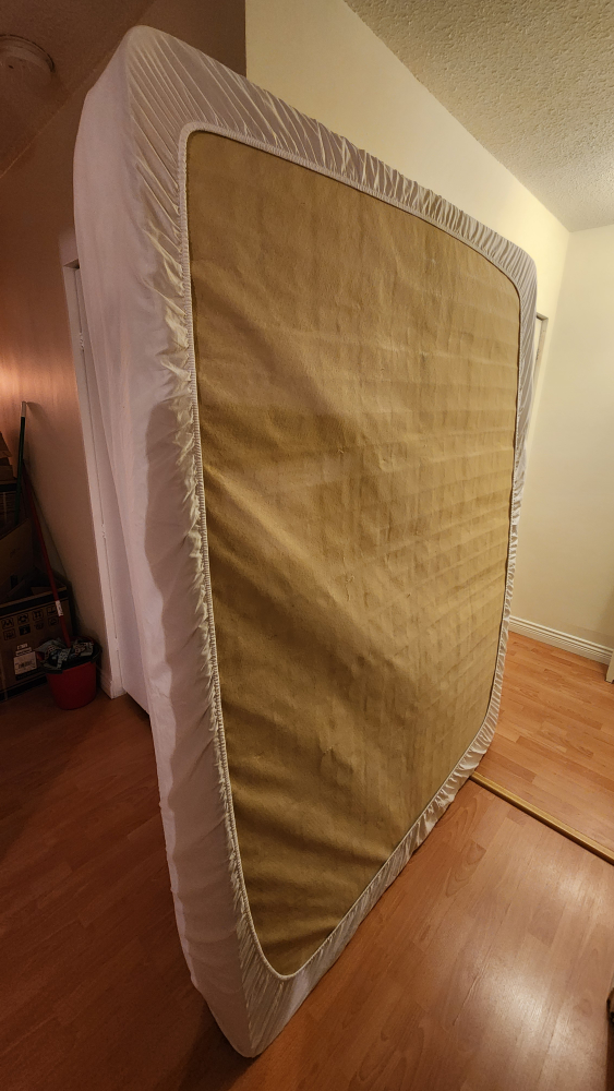 Queen size Mattress - photo 2