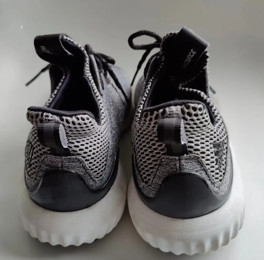Adidas Alphabounce Shoes - Size 9 image indicator(4)