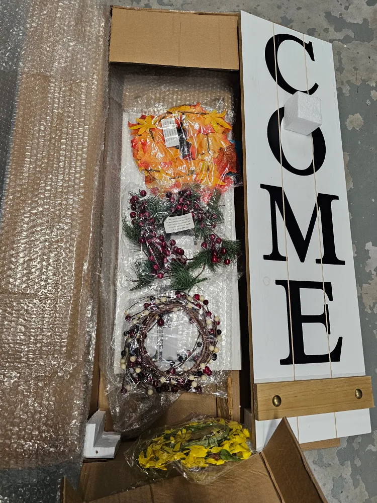 Brand New Welcome Sign with Wreaths image indicator(3)