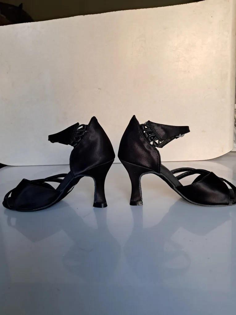 Women's Black Ballroom Dance Shoes image indicator(3)