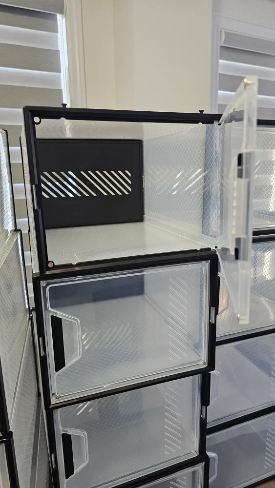 12 Stackable Clear Shoe Storage Boxes with Magnetic Doors image indicator(2)