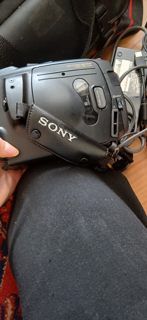 Sony Handycam Camcorder with Case and Accessories - photo 4