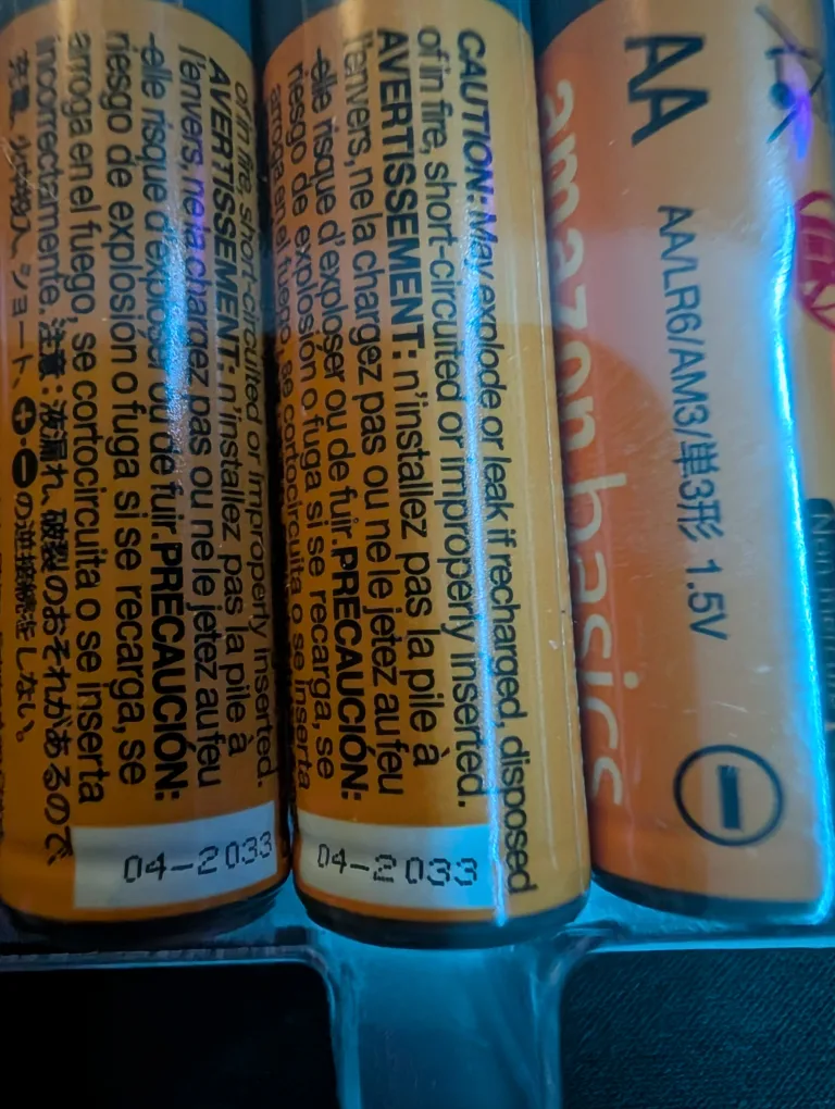 20 Amazon Basics AA Alkaline Batteries image indicator(2)