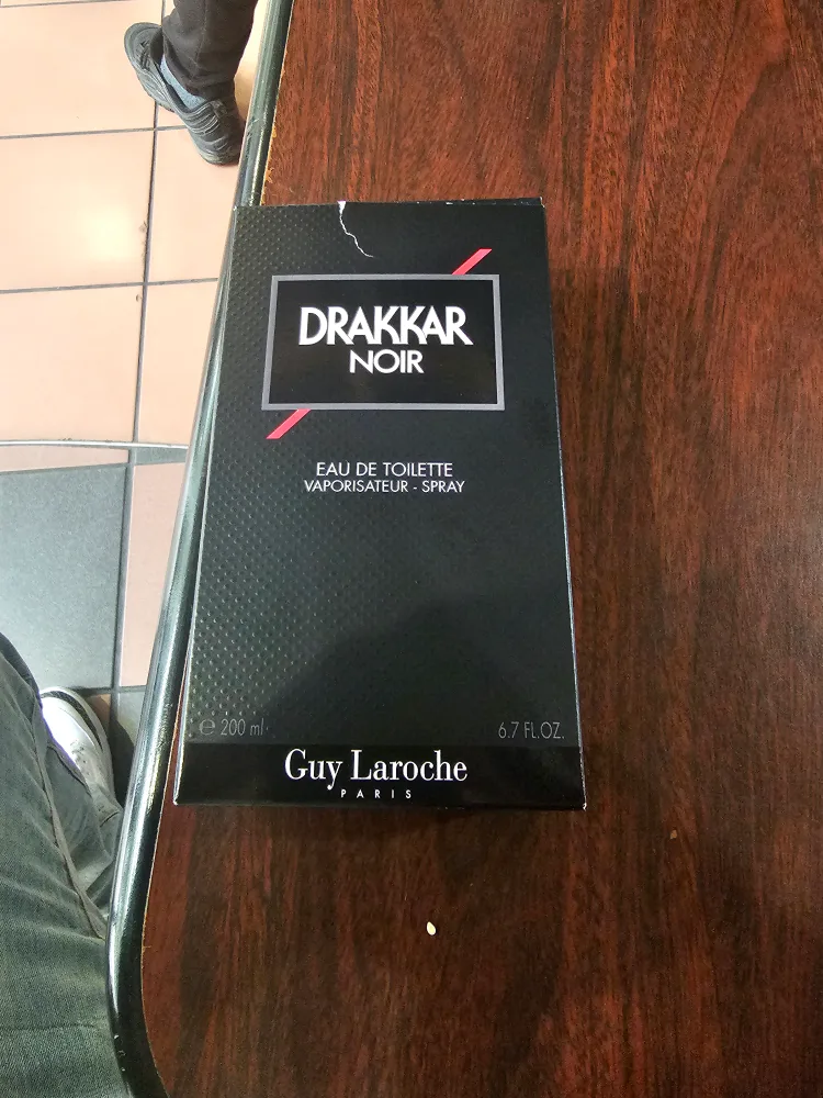 Drakkar Noir Eau de Toilette by Guy Laroche image indicator(2)