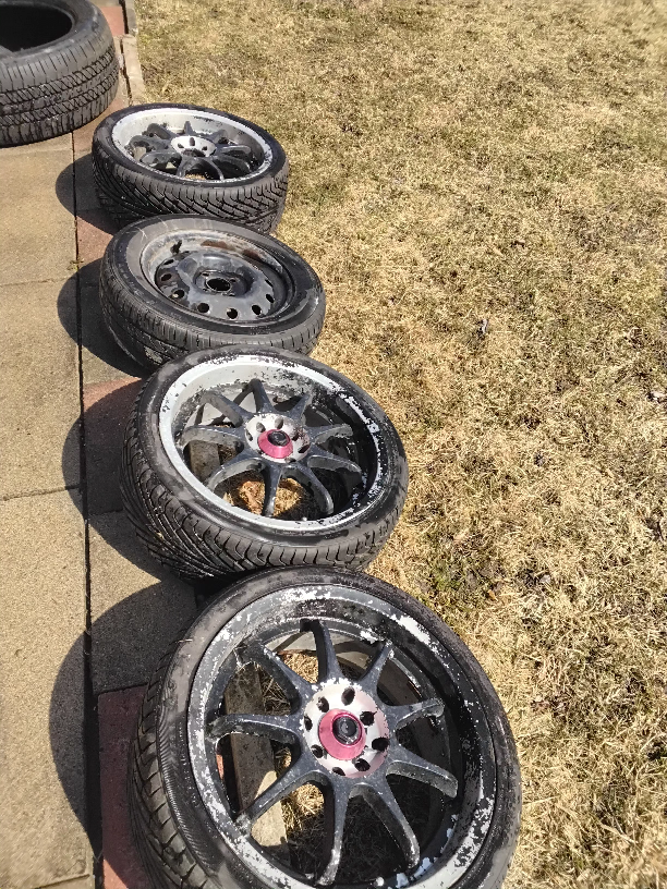 Set of  205/40ZR17 tires and rims - photo 4