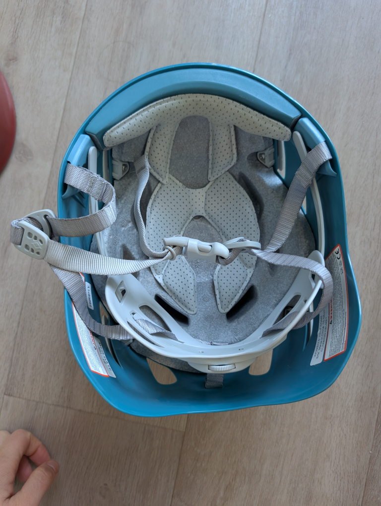 Pair of Black Diamond Half Dome Climbing Helmets - photo 4