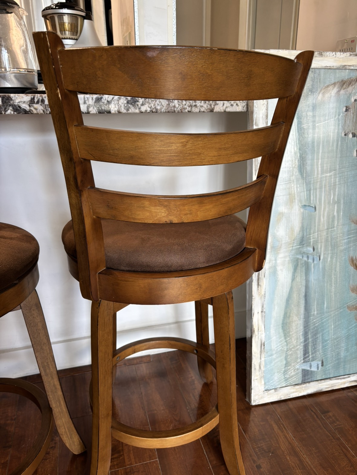 Brown bar stools with a back - photo 5