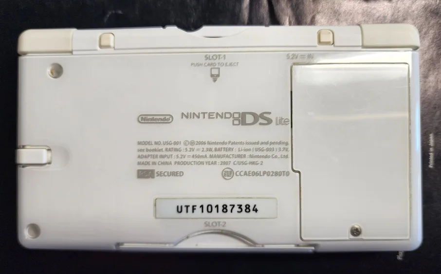 White Nintendo DS Lite image indicator(8)