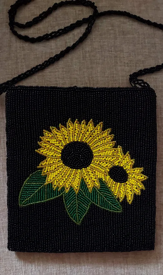 🆕Beaded Sunflower Crossbody Bag image indicator(4)