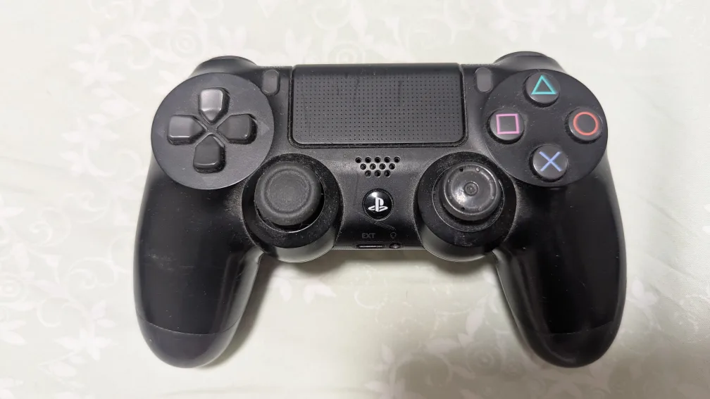 Sony PlayStation 4 ps4 Console +2 controllers +3 games image indicator(3)